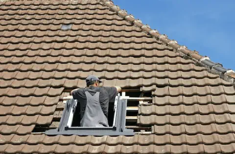 Pose de velux - Sainte-Radegonde